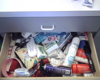 organize bathroom drawers